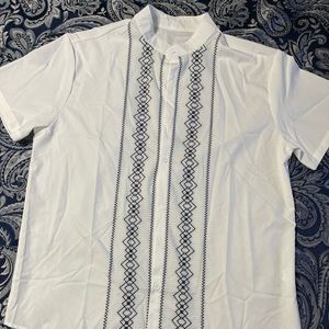 Men XL White & Black button down